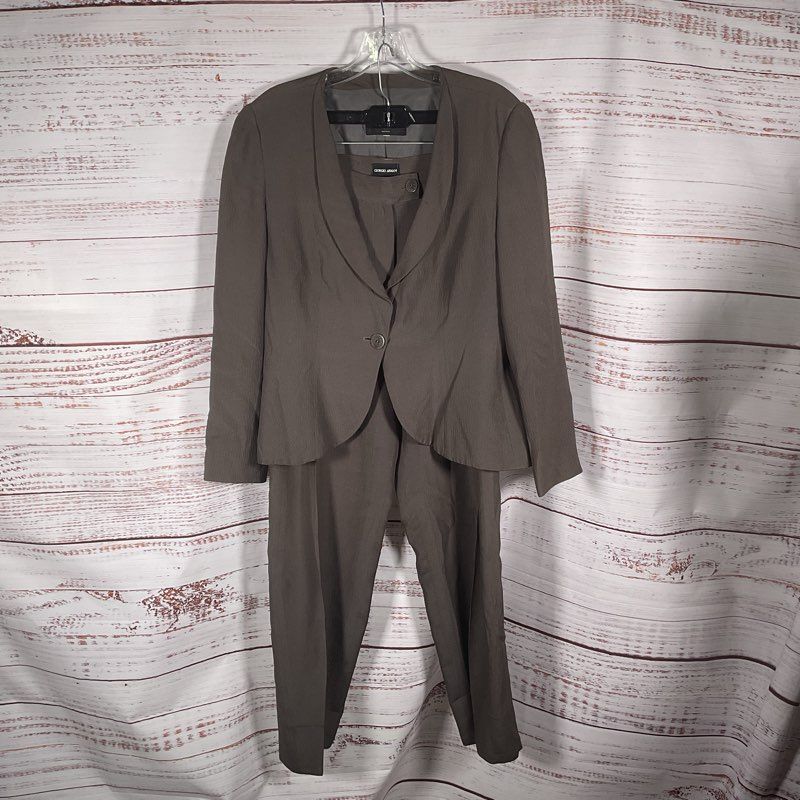 Giorgio Armani Black Label 100% Silk Taupe Shawl Lapel 2 pc. Suit *Read Desc"