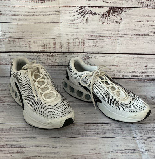 Men's Nike Air Max dn White W/black Stitching Sneaker Size 10