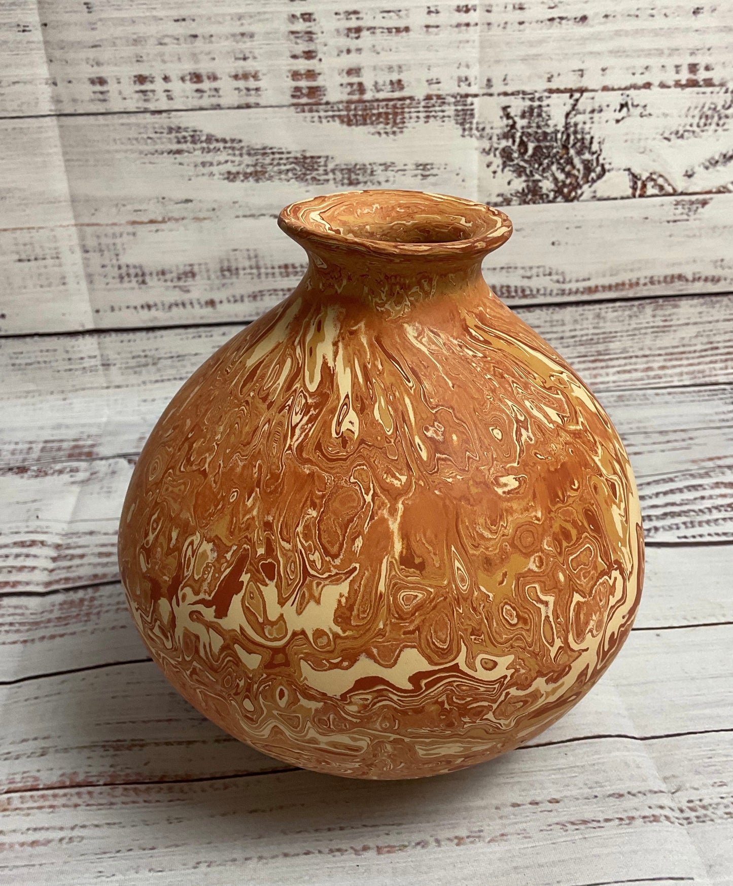 Art Pottery Vase Mata Ortiz Signed. Martha Quezada