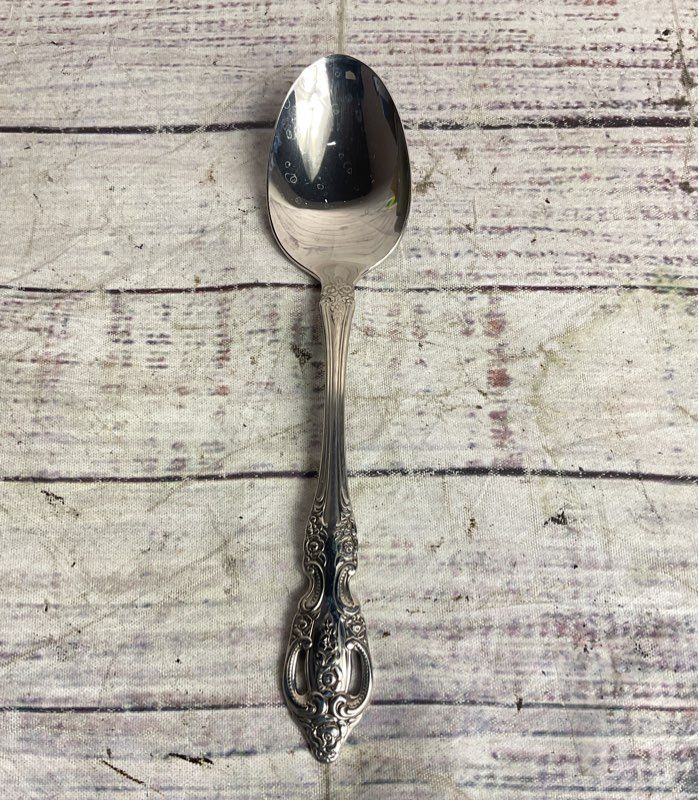 Onedia Vintage Set of 8 Renoir Pembrooke Dinner Spoons Stainless Steel