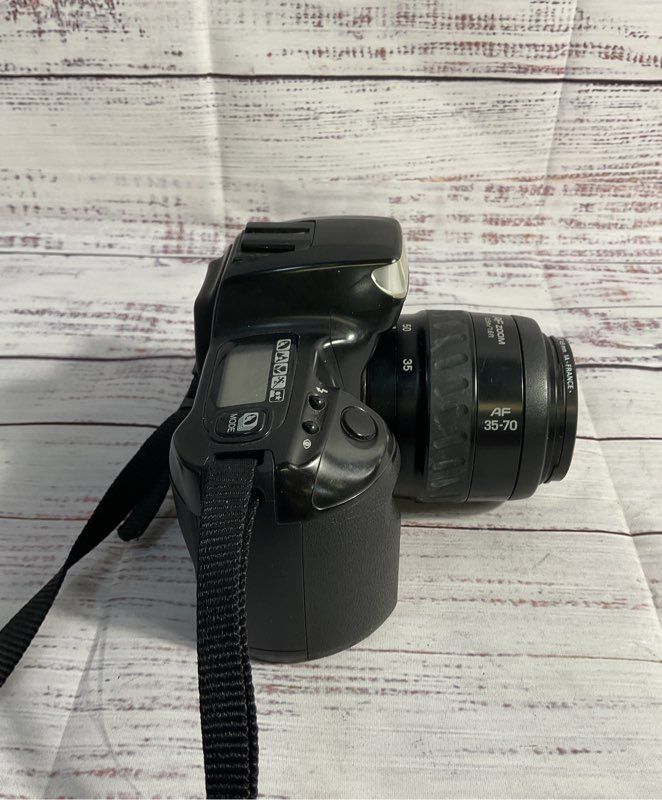 Minolta Maxxum 300Si Film SLR with 35-70mm & 70-210 Lens