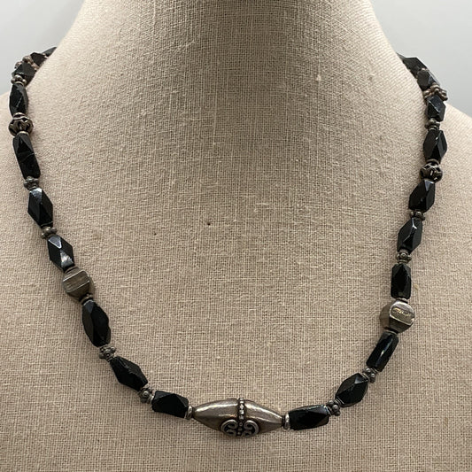 VTG. Sterling Silver & Onyx Beaded 16" Necklace