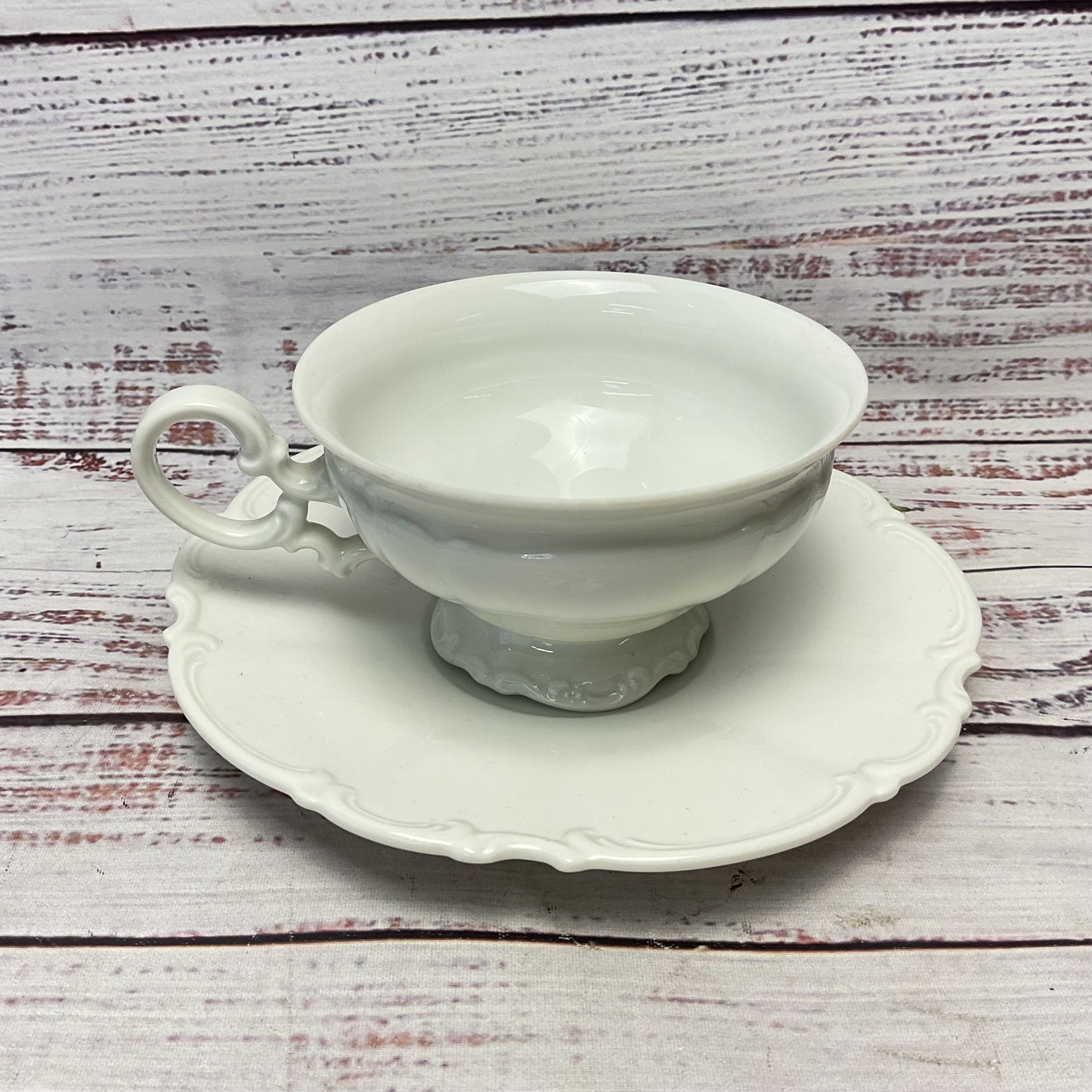 Hutschenreuthe Selb Bavaria Germany White Porcelain Scalloped Tea Cup And Saucer