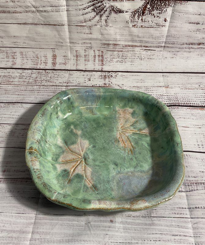 Vintage Ceramic Green/brown Bowl Dish Leaf Pattern 9"