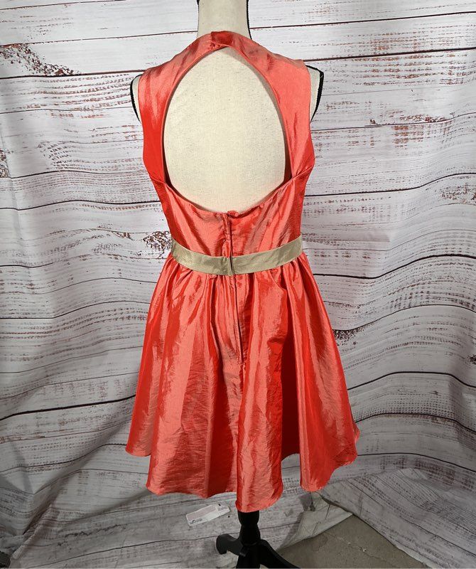 Women's Da Vinci Orange Taffeta Formal Dress with cut out back Size 12