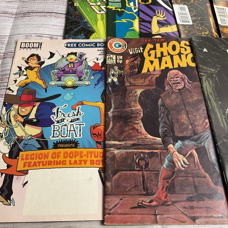 14 Pc. Mixed Comic Book Lot (Dc, Marvel, Vertigo, Dark Horse, Charlton)