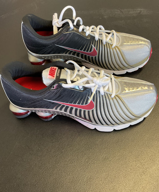 Nike Shox Black/ Red Metallic Silver Size 11
