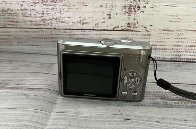 Panasonic Lumix DMC-LZ5S 6MP Digital Camera Stabilized Zoom NOT TESTED