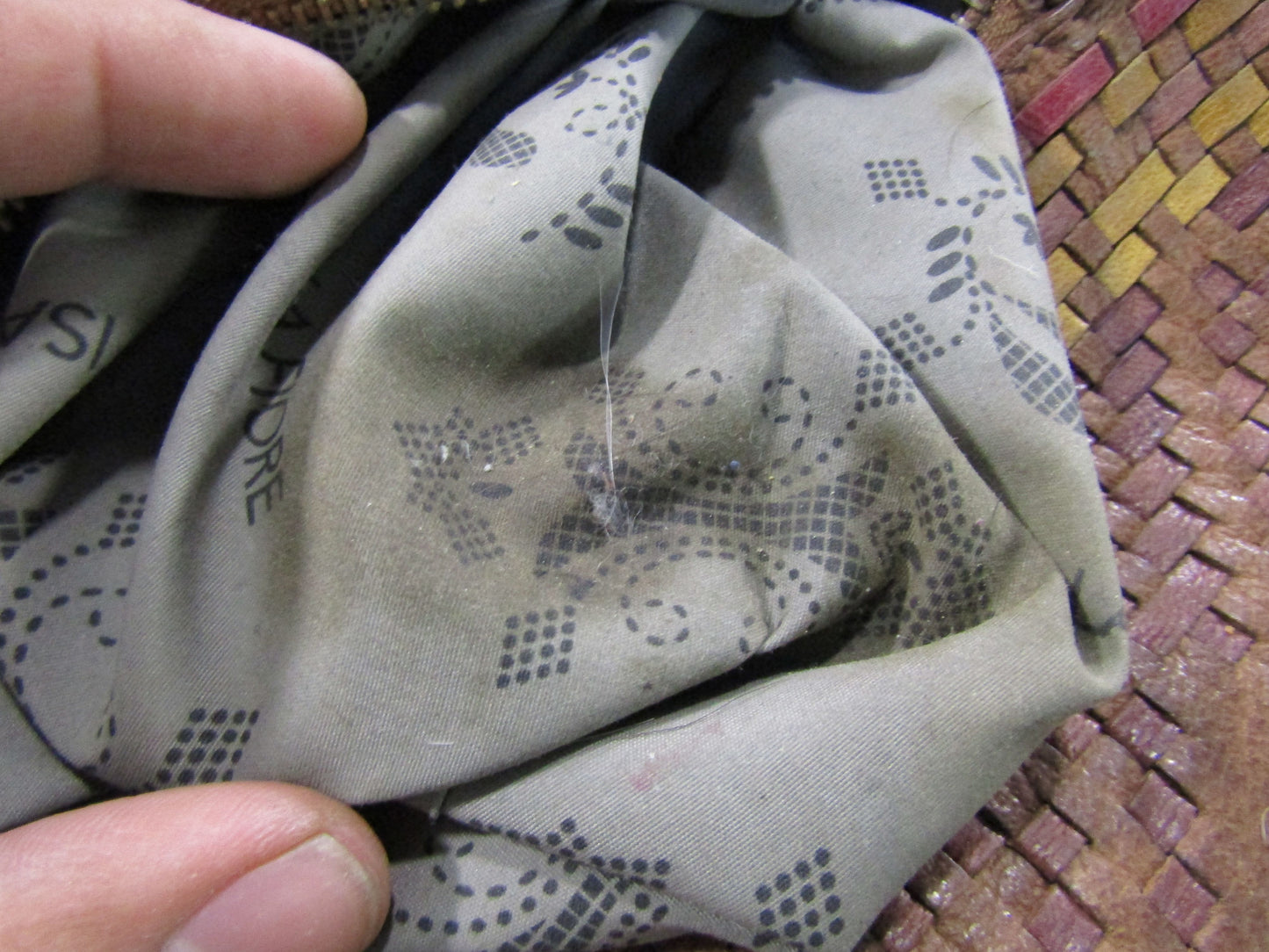 Isabella Fiore Women's Distressed Brown Leather Crossbody Shoulder Bag