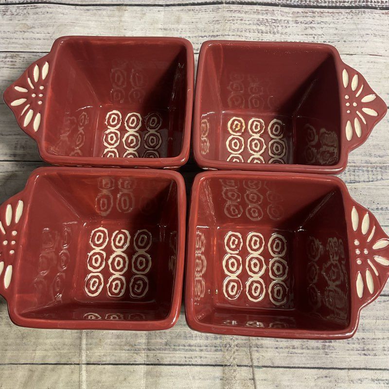 Temptations By Tara Set Of 4 Red Carved Old World 10 Oz Baker Dishes W/ Lids