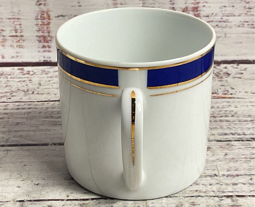 Crown Porcelain Prestige Set of 8 Tea Cups White Blue