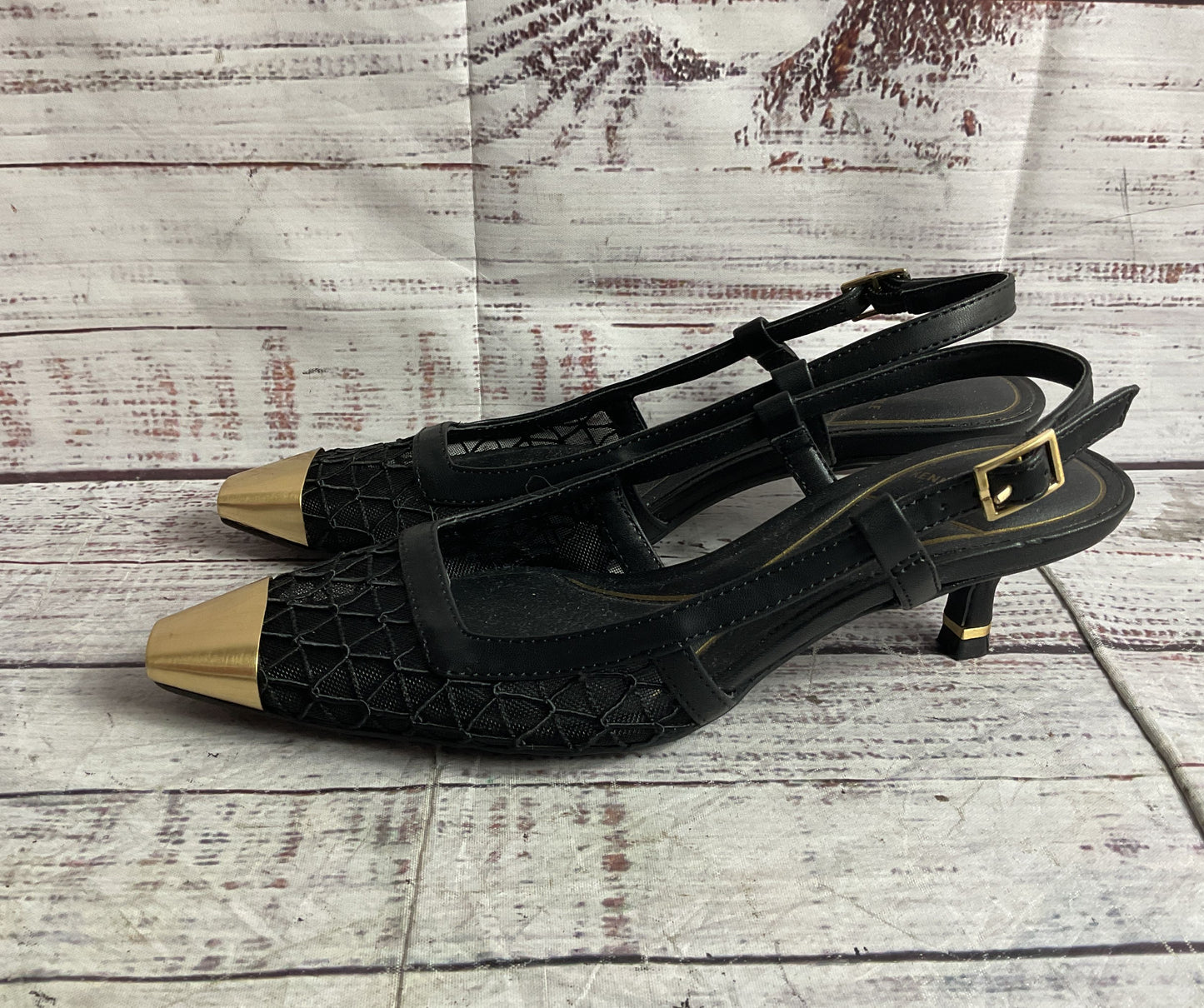 Kenneth Cole New York Maxine Metal Toe Pumps Black 5