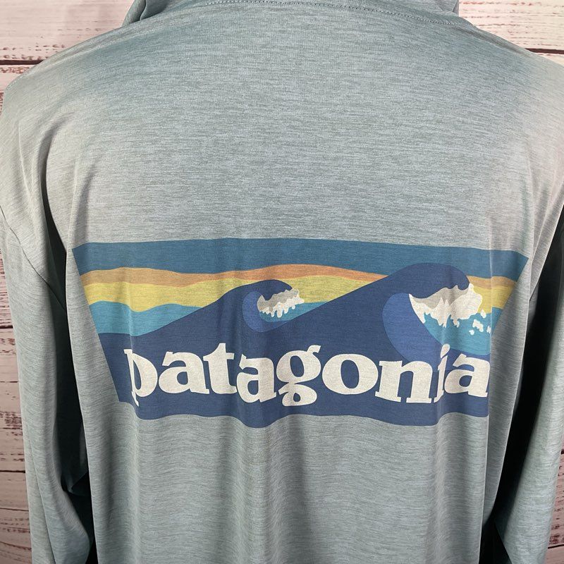 Patagonia Light Blue Thin Hooded Long Sleeve Pullover Hoodie Top Hoodie - Size L