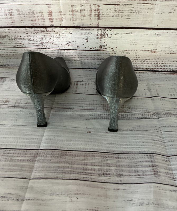 Women's Stuart Weitzman Silver Pumps Size 7.5