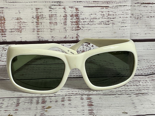 FAB Tru Dat! To All My Friends Women's White Chunky Sunglasses