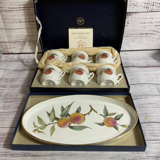 VTG. ROYAL WORCESTER Evesham Pot De Creme Chocolat with Oval Serving Tray