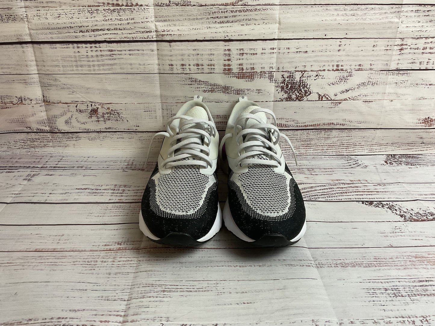 Nike Odyssey React 2 Flyknit White Athletic Shoe Men 10.5