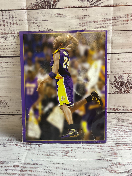 Collectors Edition Sports Illustrated 2009 Kobe Bryant MVP