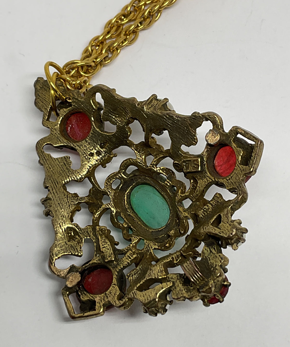 SA Gold Tone Pendant Vintage Necklace