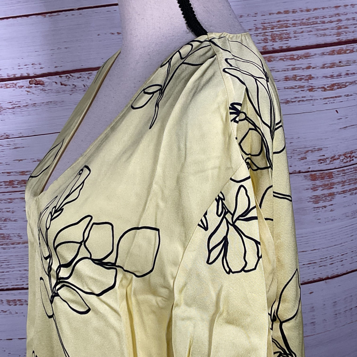 JASON WU Women's Yellow Floral Print V-Neck Sateen Blouse- SZ M
