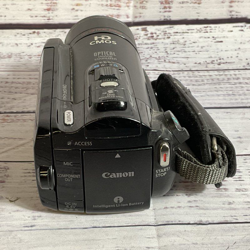 CANON VIXIA HF20 Full HD 1080p AVCHD Camcorder (UNTESTED- AS-IS)
