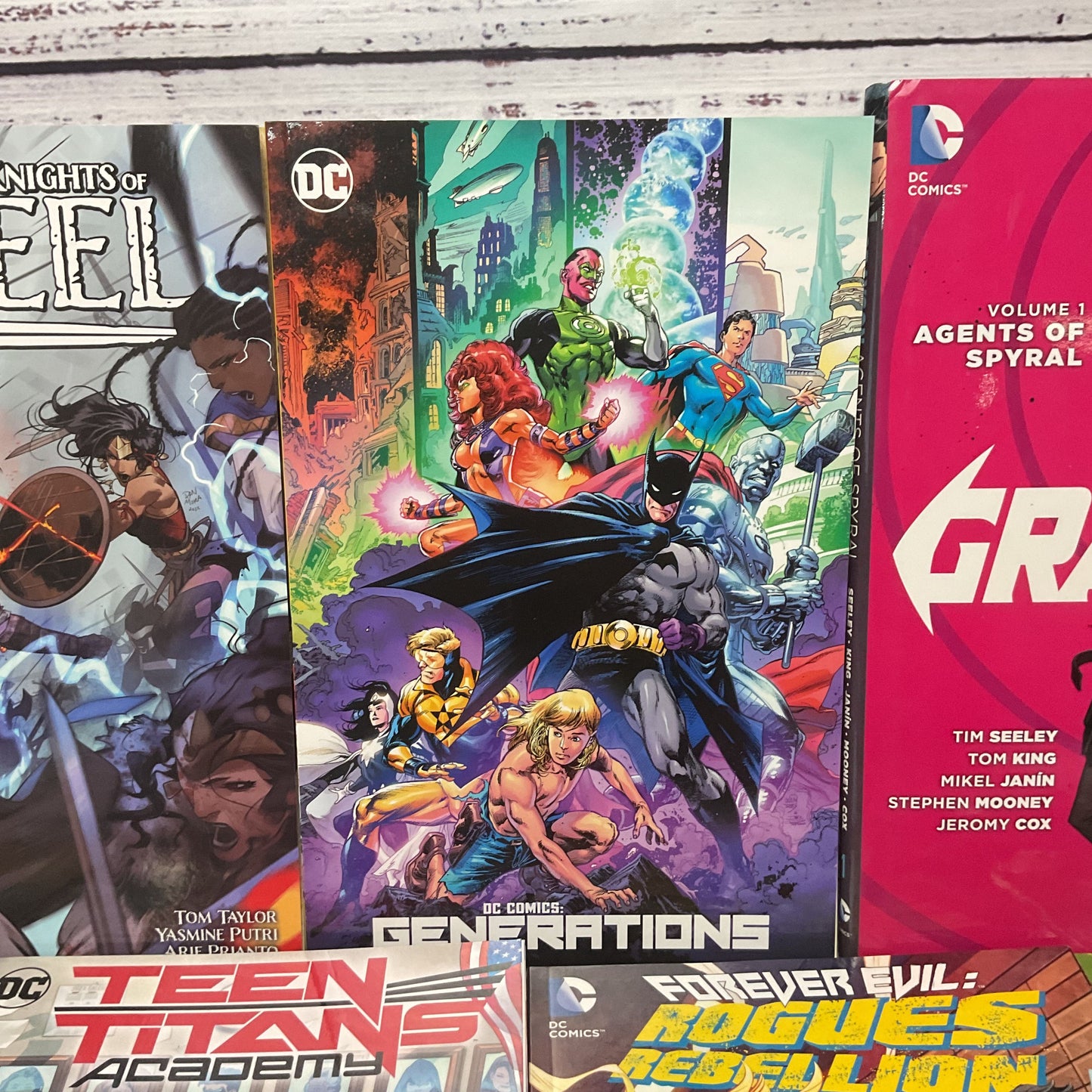 DC Comics Justice League Teen Titans Various Heroes Lot Of 10