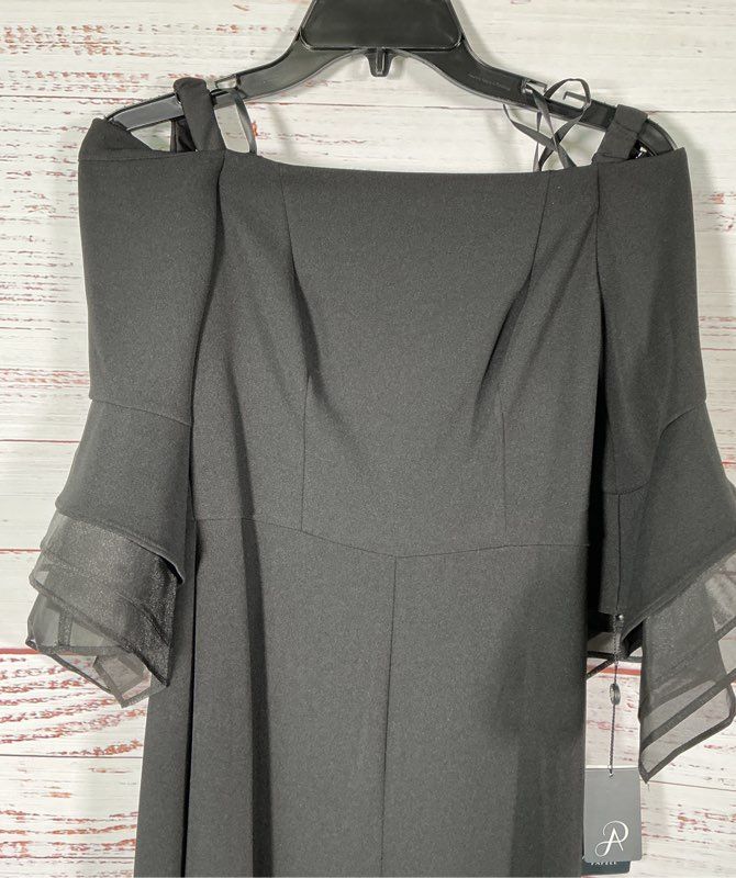 NWT Adrianna Papell Organza Black Crepe Off Shoulder Jumpsuit Size 0 Retail $199