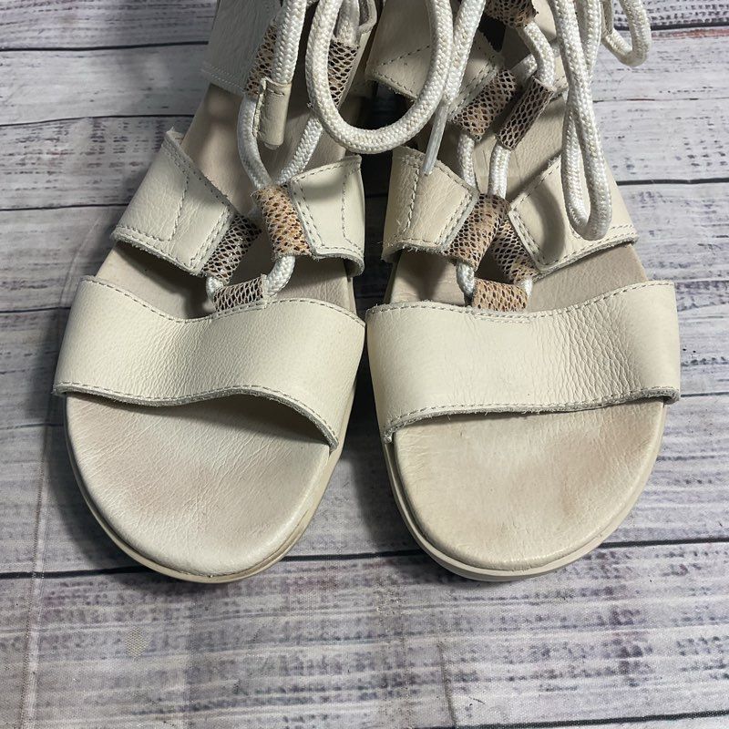 Sorel Joanie II Lace Up Grey Snake Print Gladiator Sandal Women Size 10 *DAMAGE*