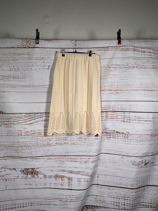 St. John Sport Beige Knit Skirt - Size 6