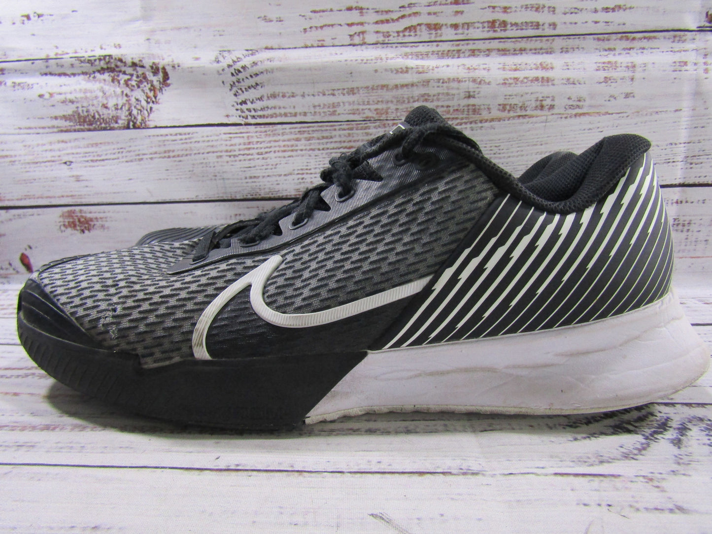 Nike Court Zoom Vapor Pro 2 Women's Black Sneakers Size 10.5 DR6192-001