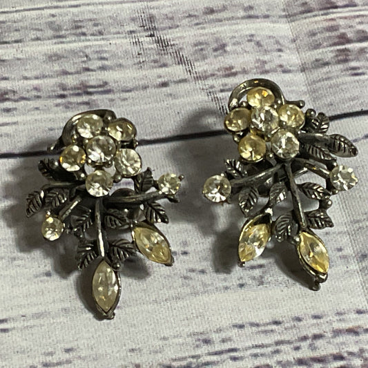 VTG. CORO Silver Tone Rhinestone Clip On Earrings- 1.5"