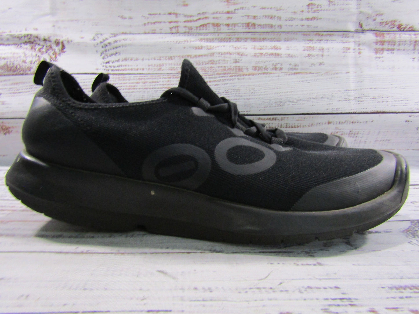 Oofos OOmg Men's Black Low Top Sneakers Size 11.5