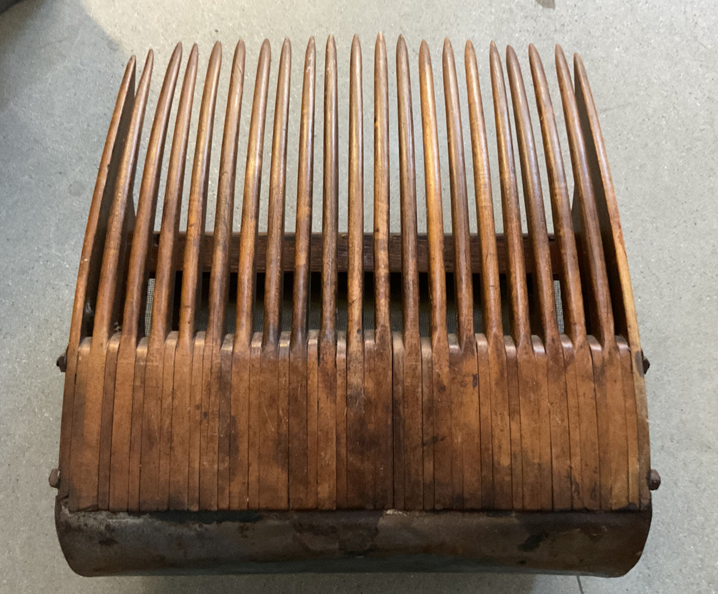 Antique F.L. Buckingham MFG. Plymouth Massachusetts Cranberry Scoop