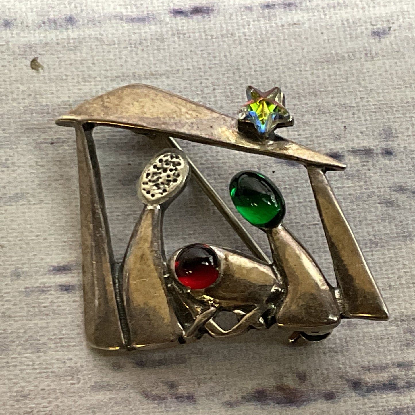 USA Sterling Silver & Rhinestone Nativity Brooch- 1.25" (MISSING STONE)