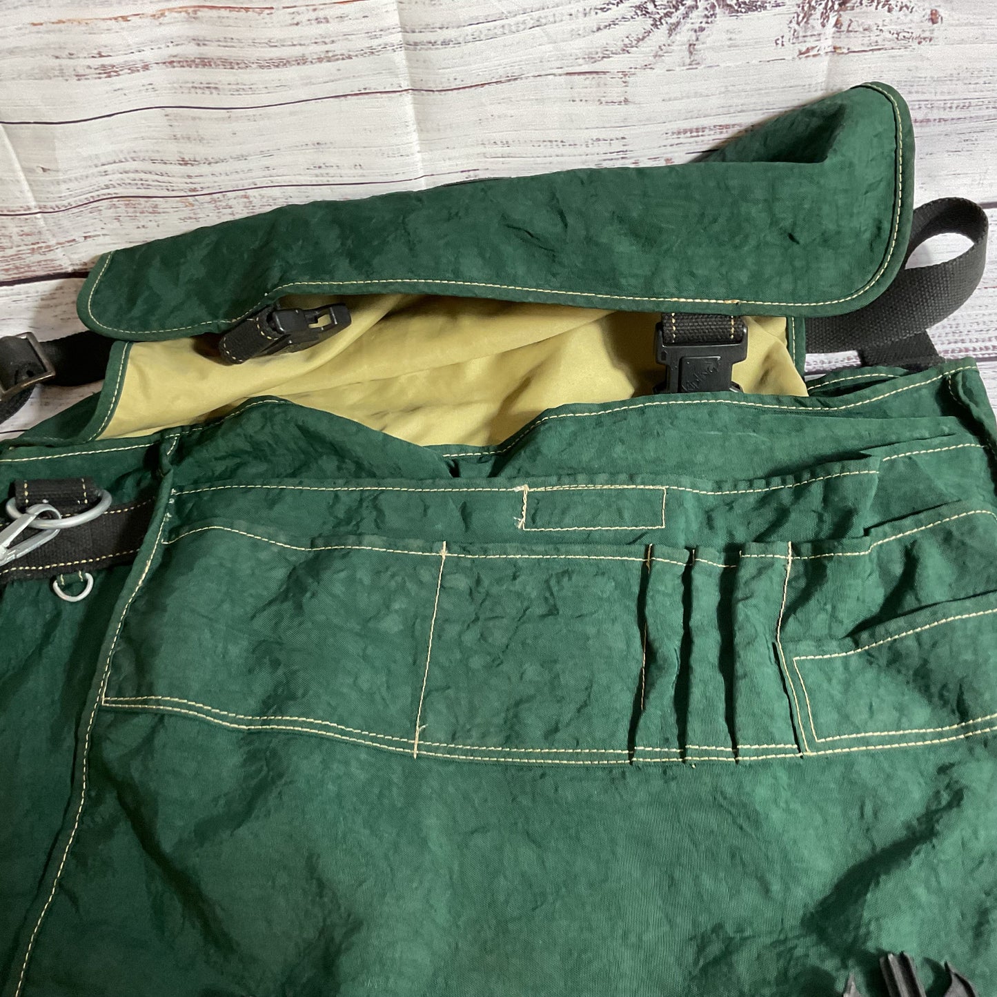 VTG. KIPLING Kipling Messenger Laptop Strap Bag