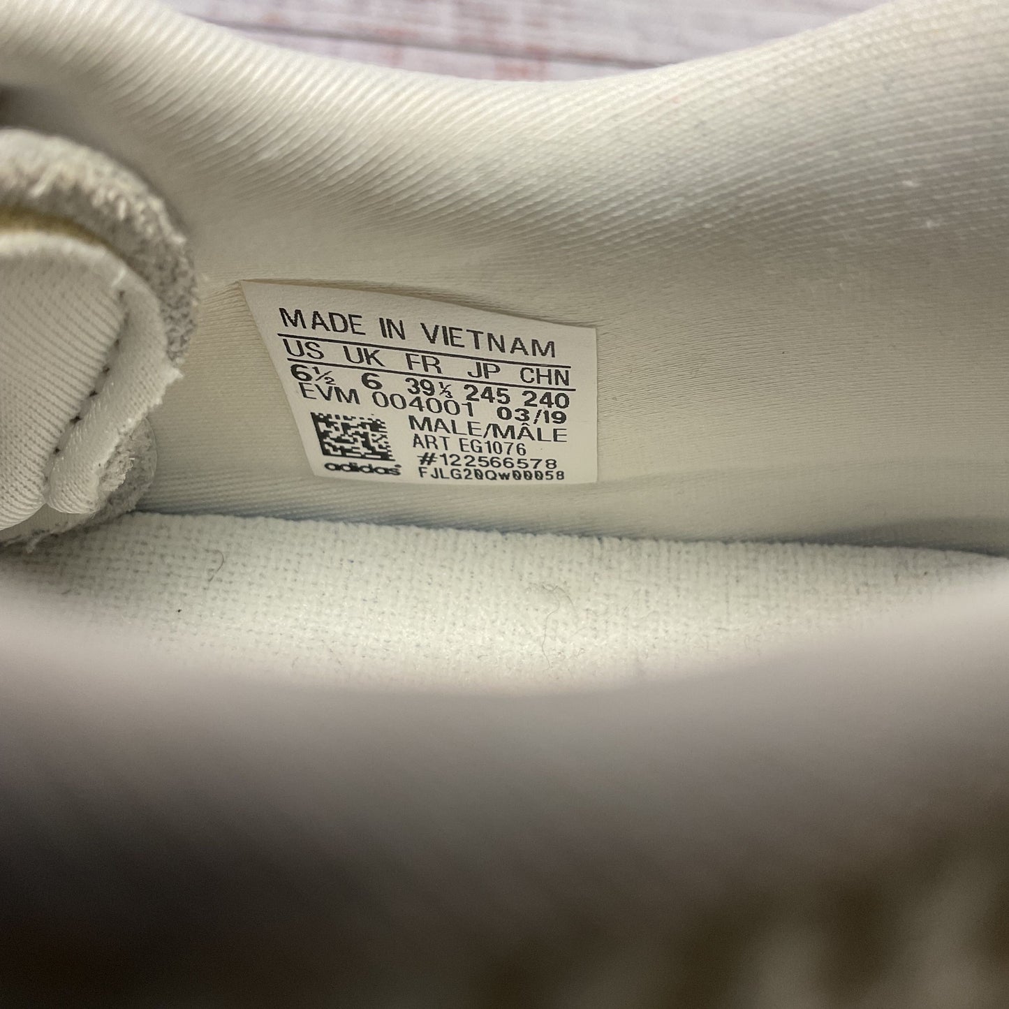 adidas Ozweego Adiprene Multicolor Rainbow Pride White Sneaker Shoe Size Men 6.5