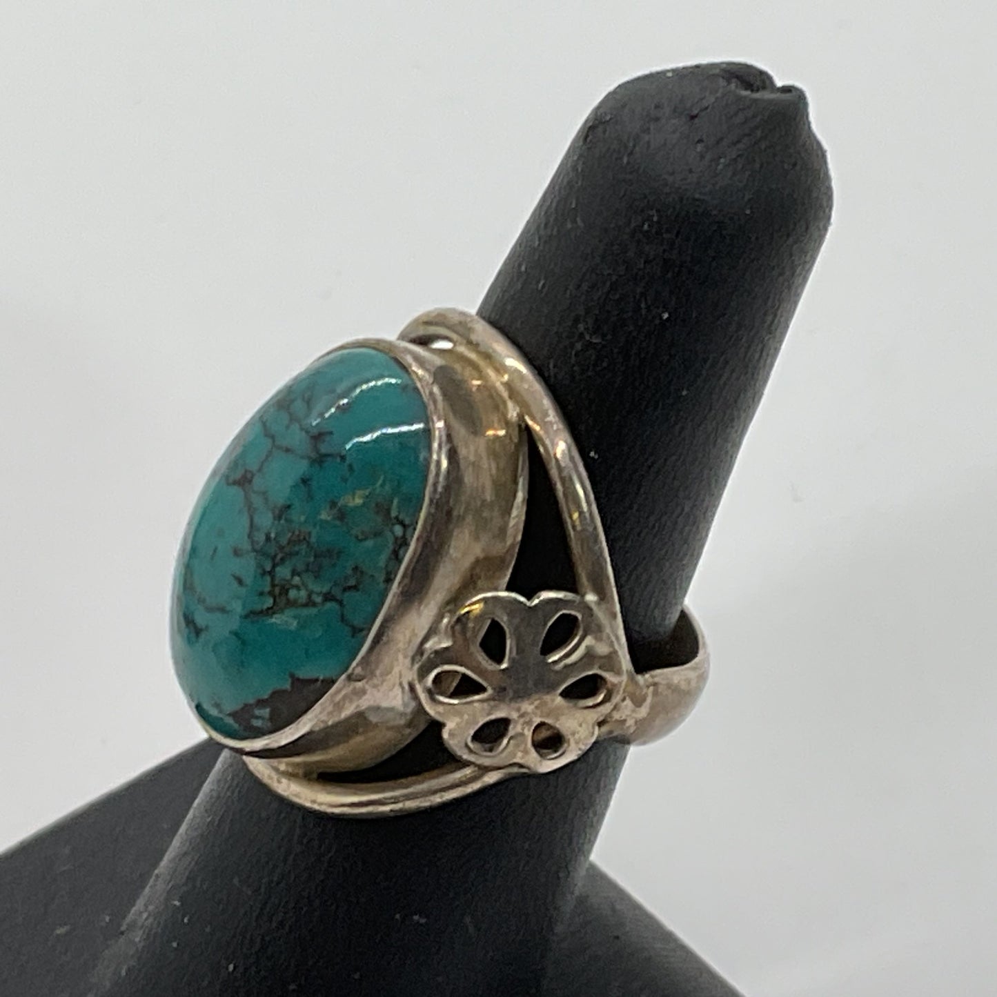 Sterling Silver & Oval Turquoise SZ 6 Ring- 8.96g