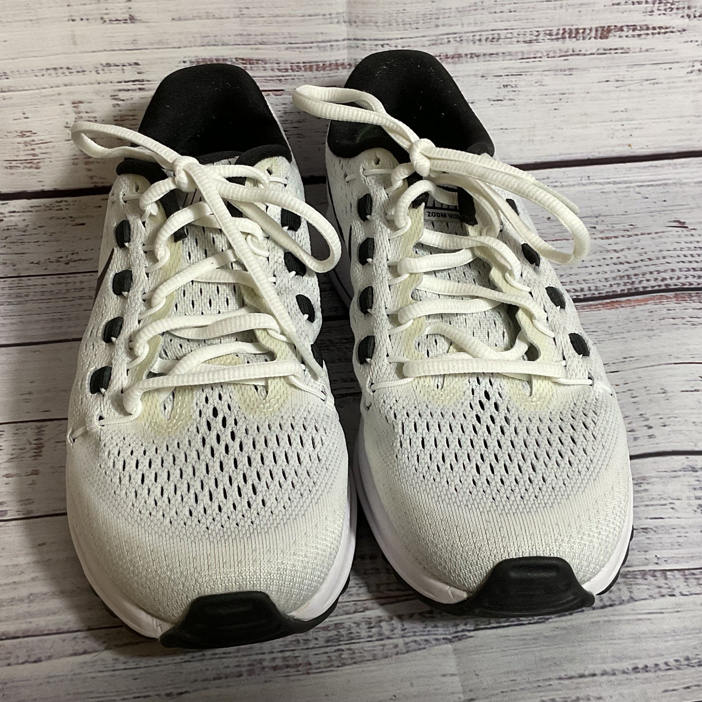 NWOB NIKE Air Zoom Vomero 12 #863766-100 Women's White Running Shoes- SZ 8