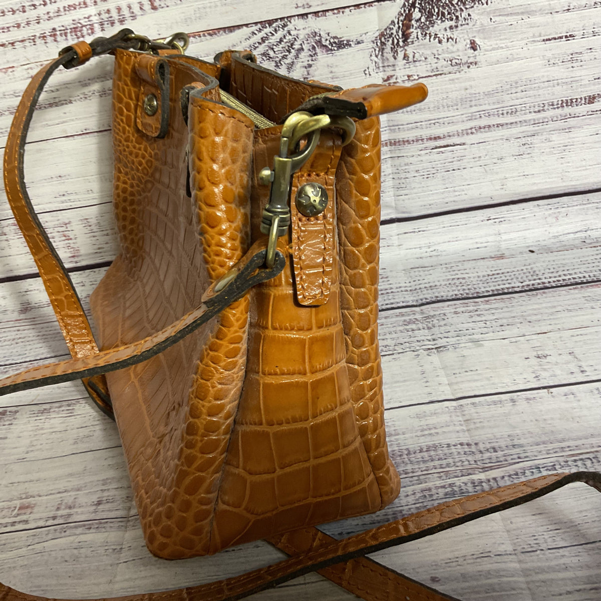 PATRICIA NASH Women's Brown Leather Crocodile Embossed Crossbody Bag