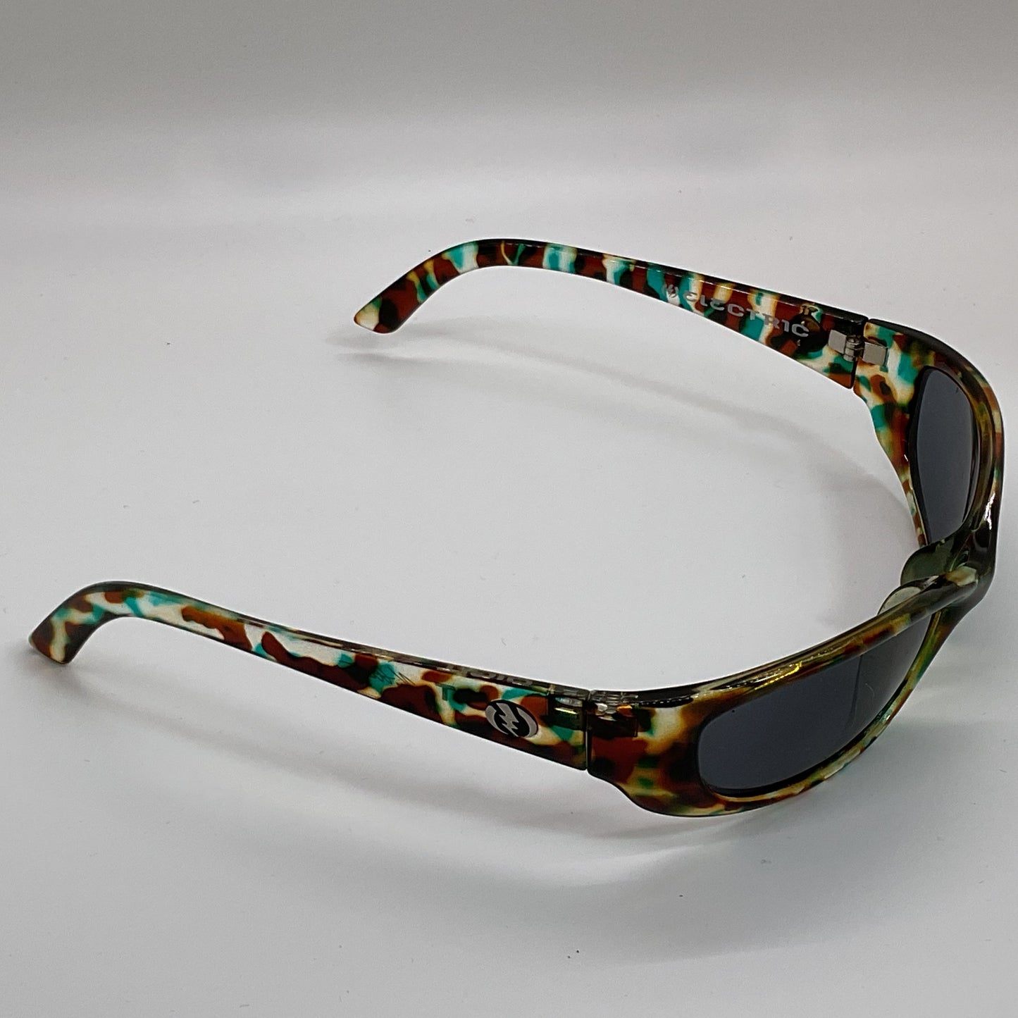 VTG. Y2K ELECTRIC DIGIT Brown Green Sunglasses