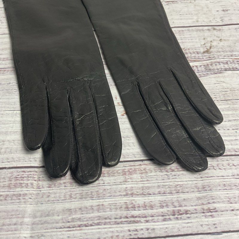 VTG. Bergdorf Goodman Black Leather Silk Lined Mid-Arm Gloves - Size 6.5