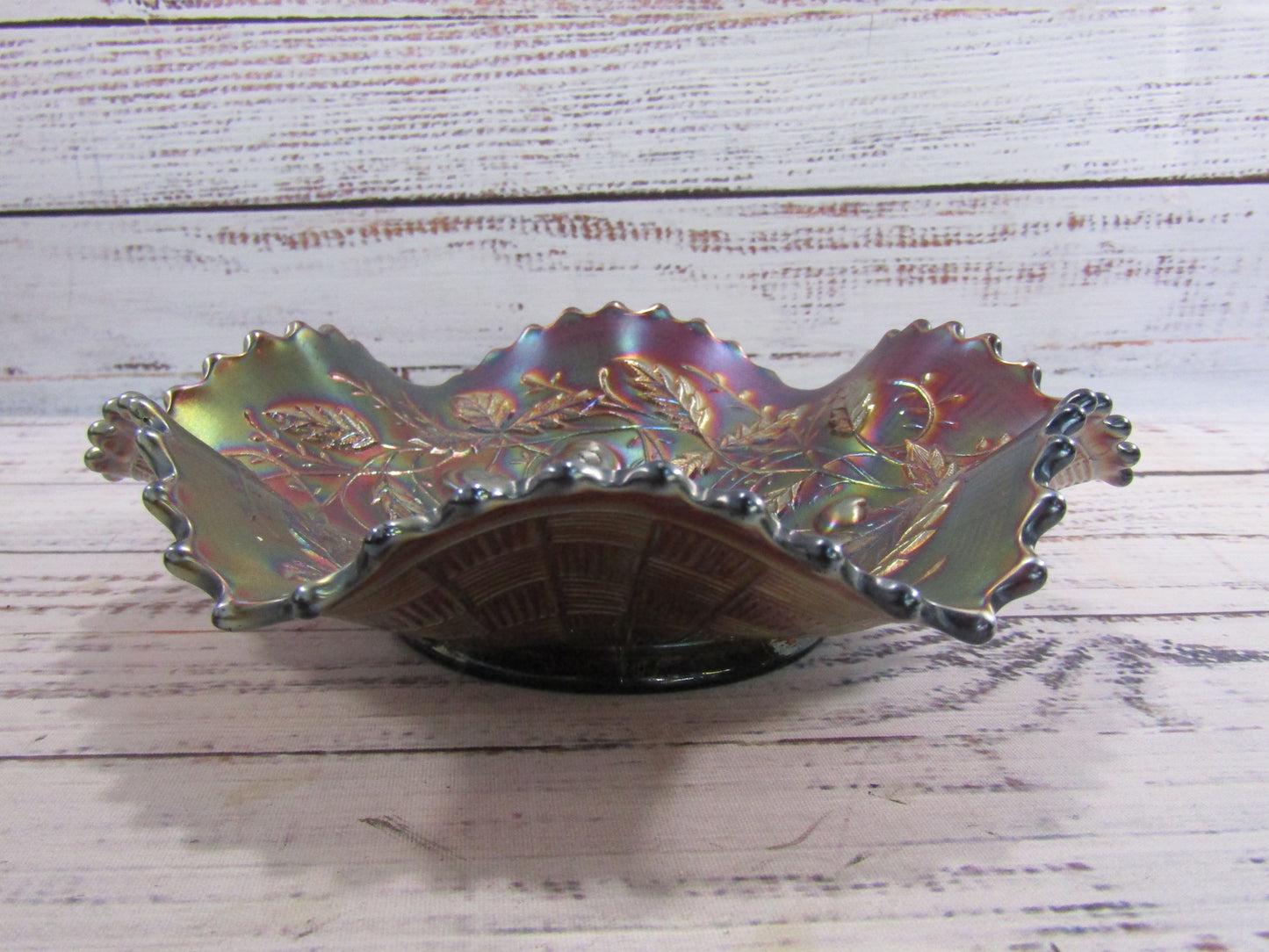Northwood Glass Fruit Vine Repousse Bowl