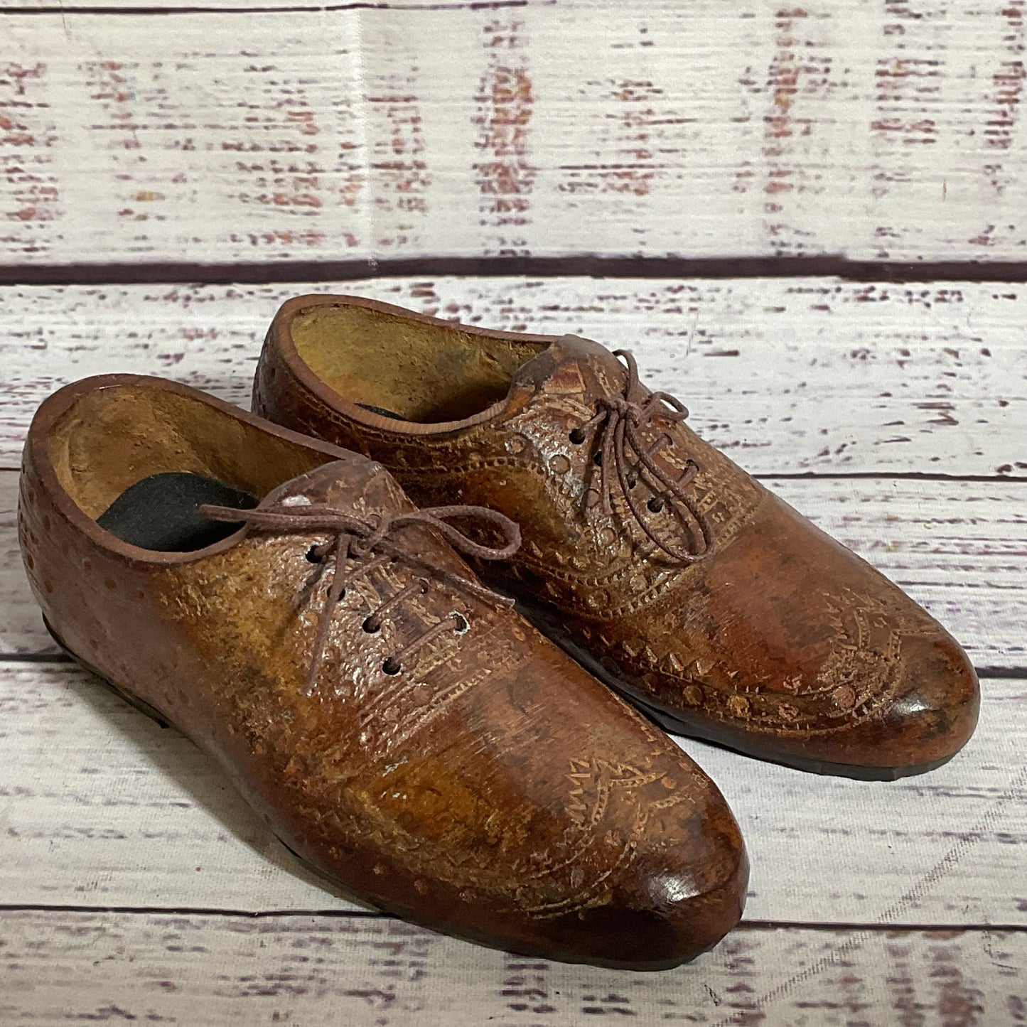 TWO'S COMPANY Brown Wingtip Shoe Figurines- 5.25"
