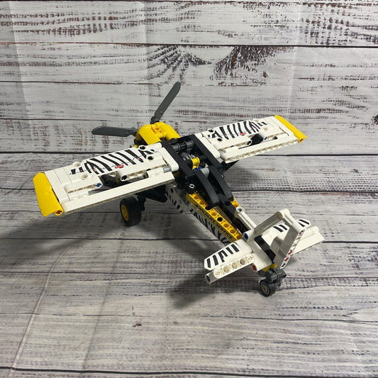 Lego Technic Bush Plane Toy 42198 *Complete*