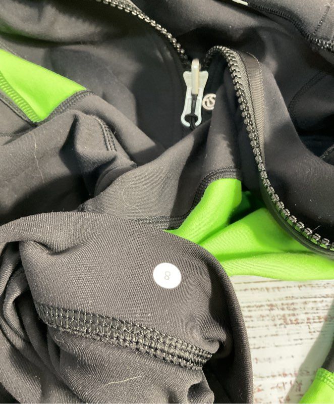 Women's Lululemon Black/Neon Jacket w/ hood Size 8