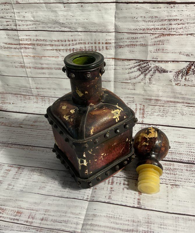 Decorative Display Leather Clad Drinks Decanter Bottle Made In Italy 11"