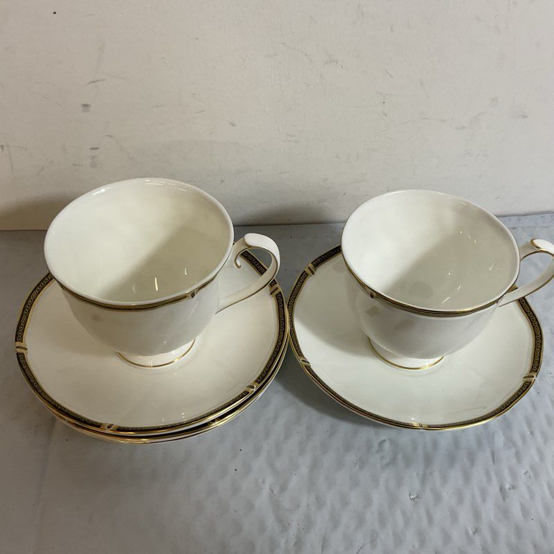 WEDGEWOOD Windsor Black 2 Cups, 4 Saucers- 6 Pieces