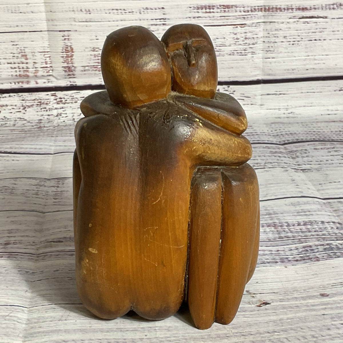 VTG./ANTIQUE Love Wood Carving of Man & Woman Embracing- 5"