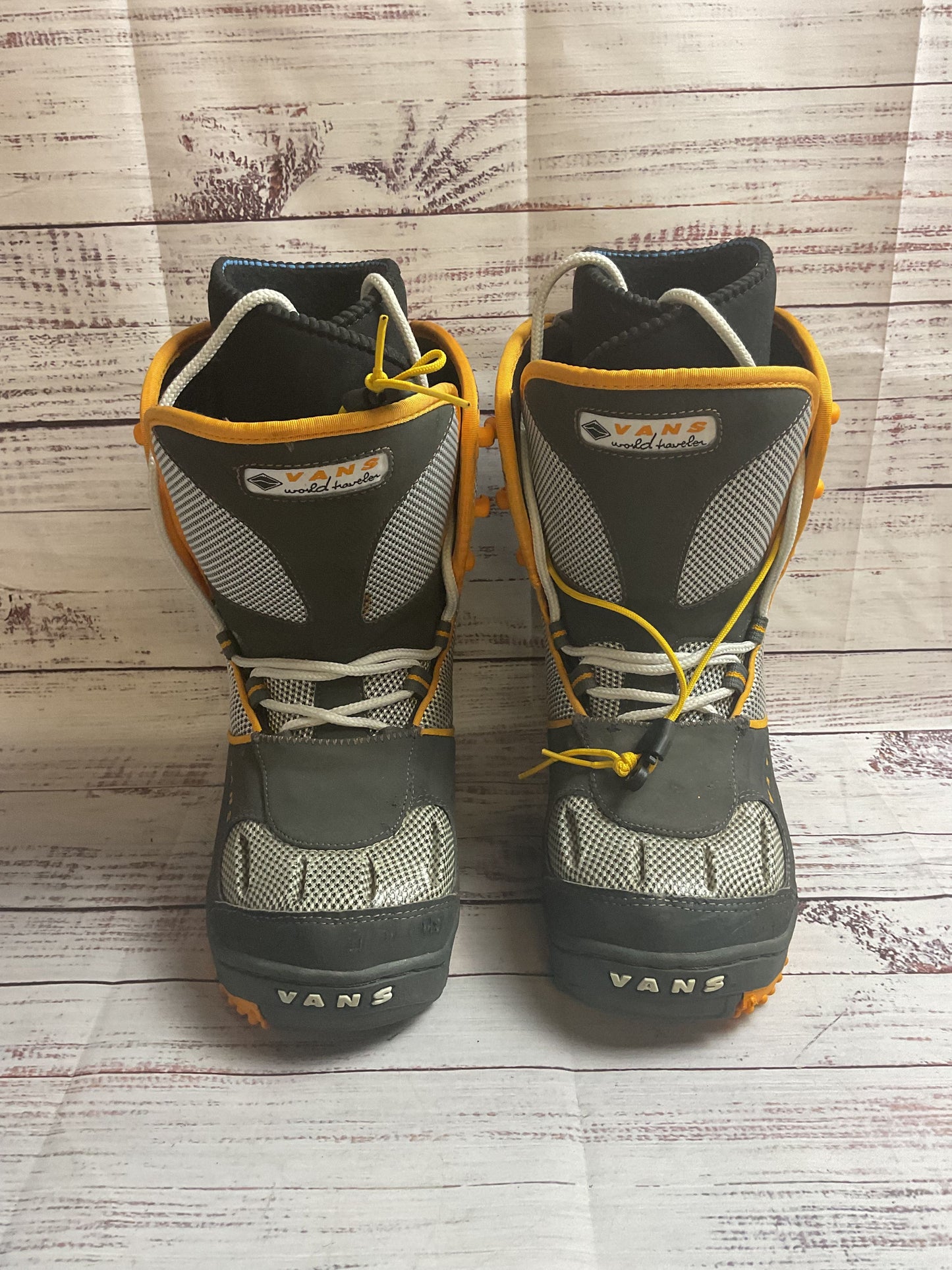 VANS World Traveler Gray Snow Boot Boot Women 6