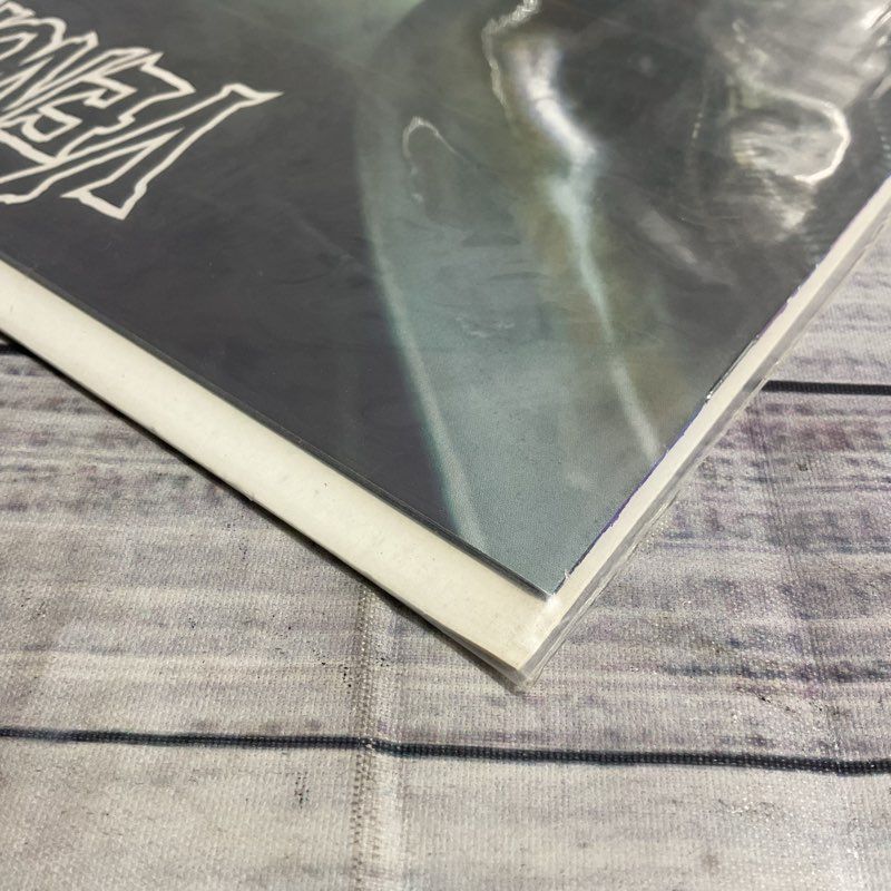 Set Of 2 Venom #26 & 32 Marvel Supervillain Comics Ungraded